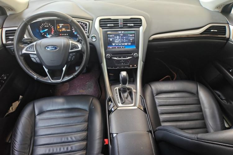 Used Ford Mondeo 2013 2.0L GTDi 200 Fashion Edition Center Console