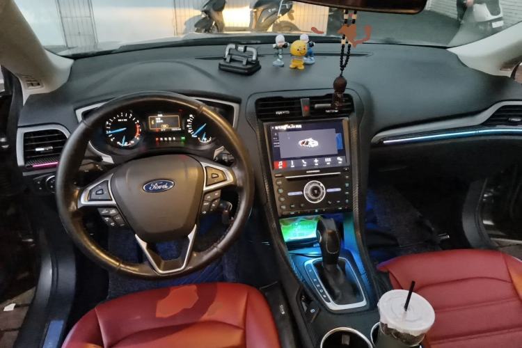Used Ford Mondeo 2013 1.5L GTDi180 Fashion Edition Center Console