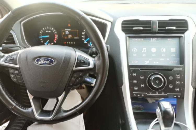 Used Ford Mondeo 2013 1.5L GTDi180 Fashion Edition Center Console