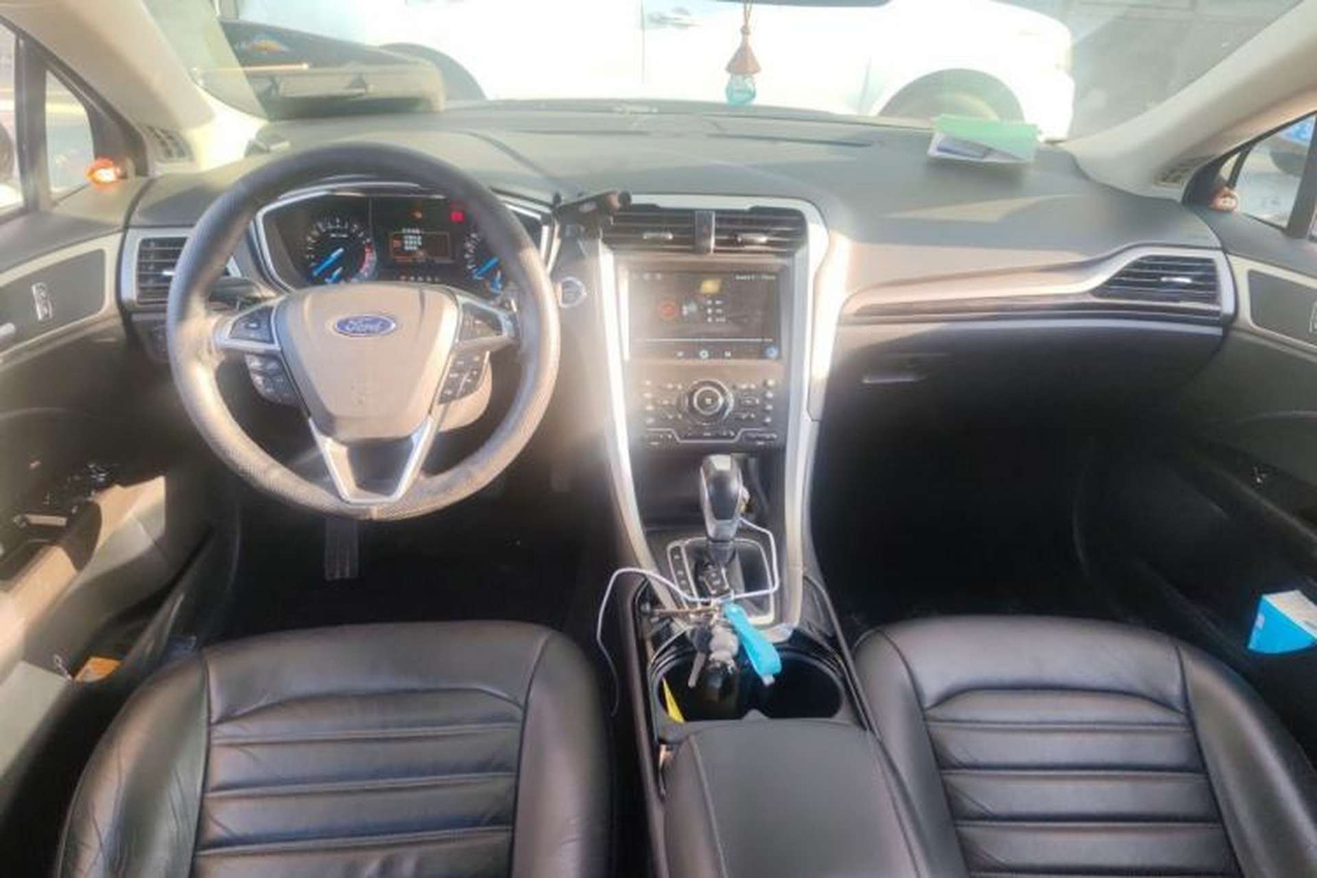Used Ford Mondeo 2013 2.0L GTDi 200 Fashion Edition Center Console
