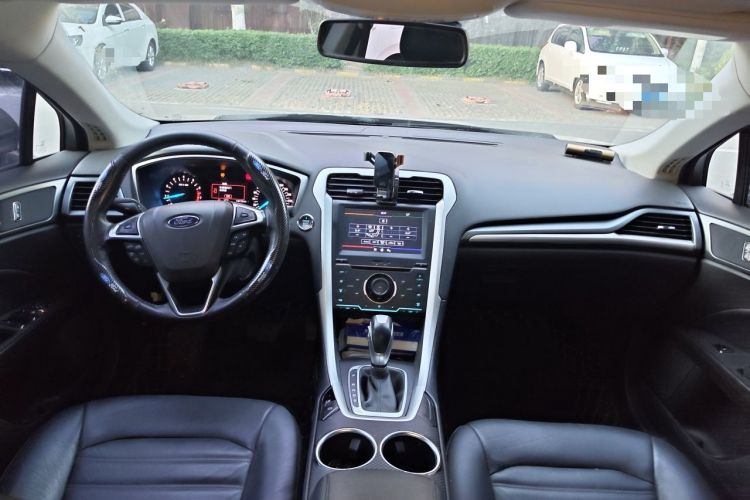 Used Ford Mondeo 2013 1.5L GTDi180 Fashion Edition Center Console