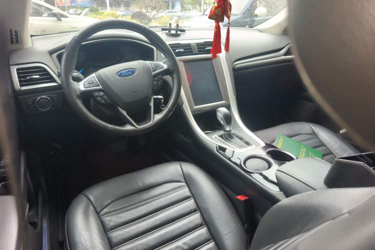 Used Ford Mondeo 2013 1.5L GTDi180 Fashion Edition Center Console
