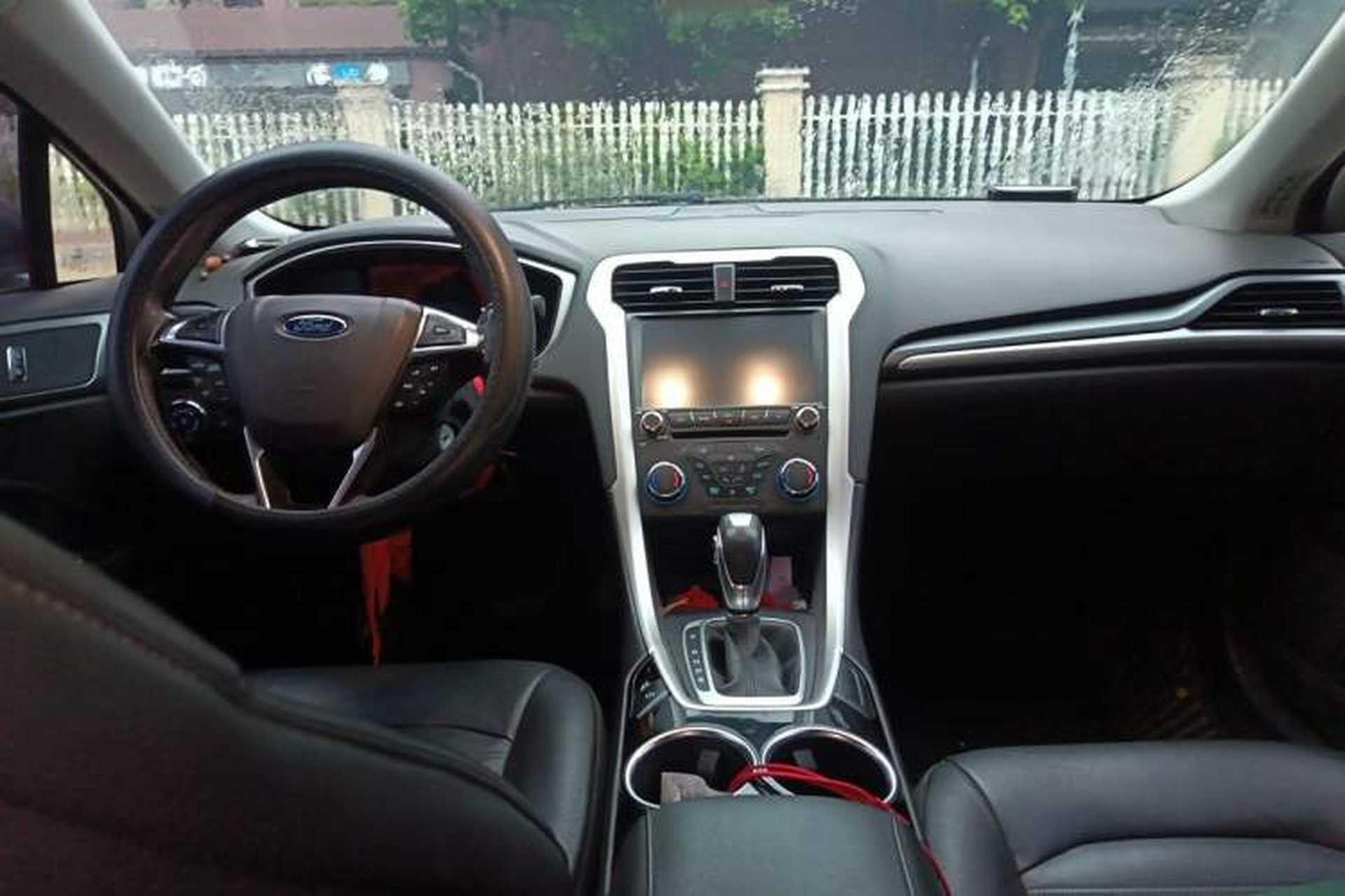 Used Ford Mondeo 2013 1.5L GTDi180 Fashion Edition Center Console