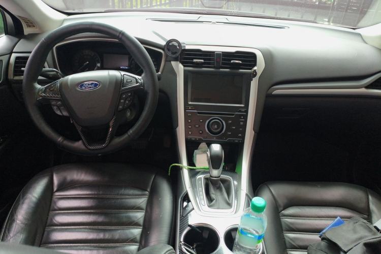 Used Ford Mondeo 2013 1.5L GTDi180 Fashion Edition Center Console