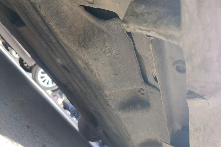 Used Ford Mondeo 2013 2.0L GTDi 200 Fashion Edition Chassis Front Left
