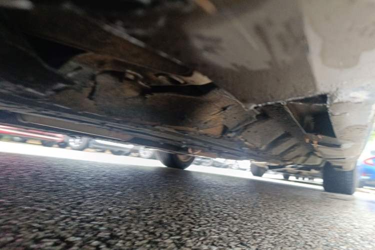 Used Ford Mondeo 2013 2.0L GTDi 200 Fashion Edition Chassis Front Left
