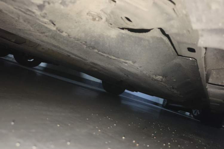 Used Ford Mondeo 2013 2.0L GTDi 200 Fashion Edition Chassis Front Left