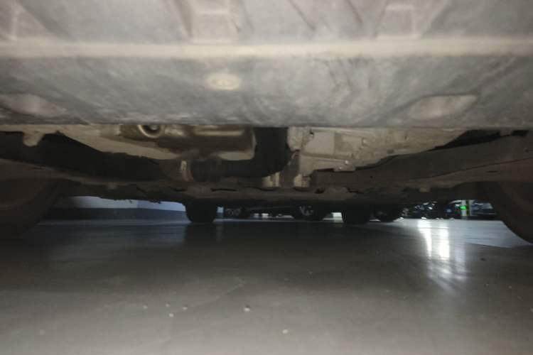 Used Ford Mondeo 2013 2.0L GTDi 200 Fashion Edition Chassis Front
