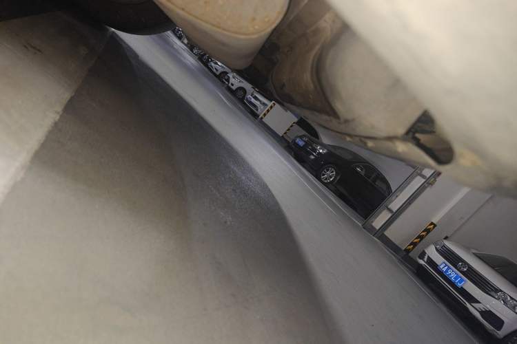 Used Ford Mondeo 2013 2.0L GTDi 200 Fashion Edition Chassis Rear