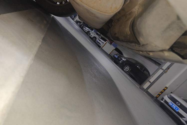 Used Ford Mondeo 2013 2.0L GTDi 200 Fashion Edition Chassis Rear Left