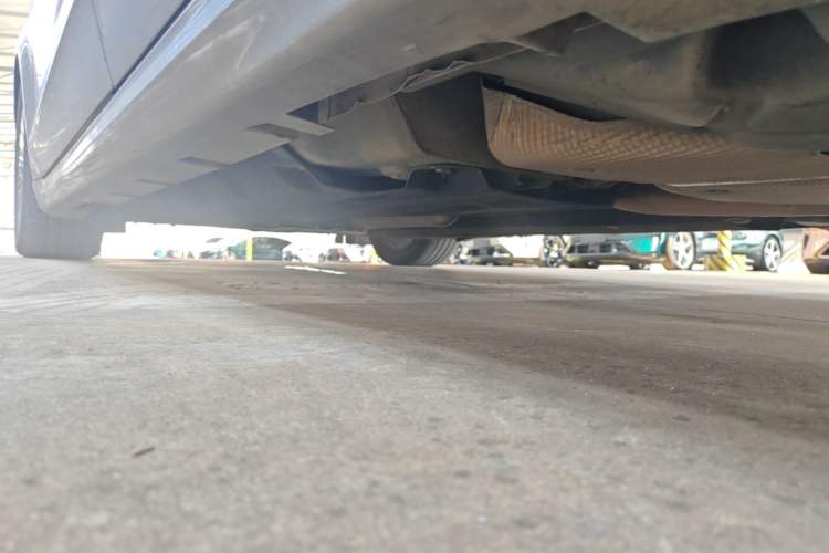 Used Ford Mondeo 2013 2.0L GTDi 200 Fashion Edition Chassis Rear Left