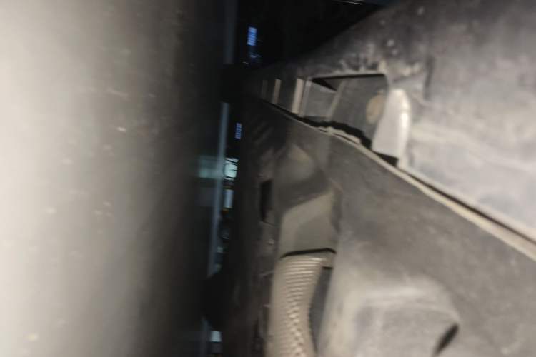 Used Ford Mondeo 2013 2.0L GTDi 200 Fashion Edition Chassis Rear Left