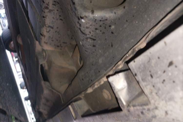 Used Ford Mondeo 2013 2.0L GTDi 200 Fashion Edition Chassis Rear Right