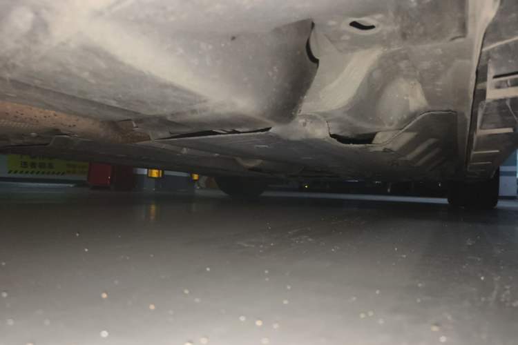 Used Ford Mondeo 2013 2.0L GTDi 200 Fashion Edition Chassis Rear Right