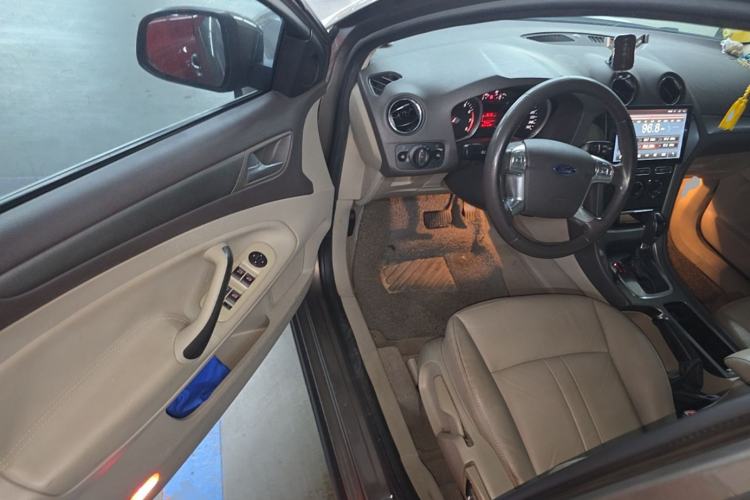 Used Ford Mondeo 2013 2.3L Fashion Edition Driver Seat