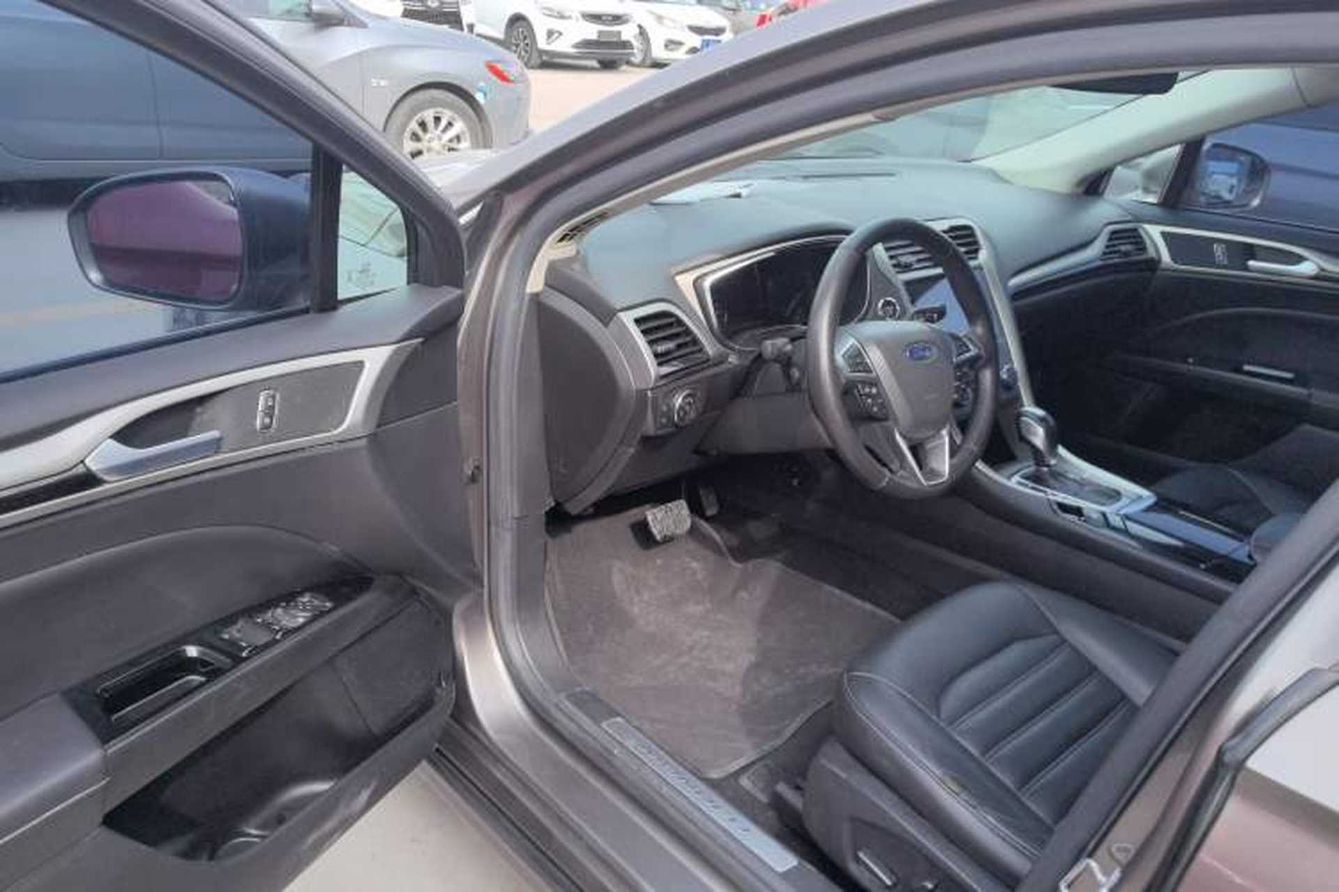Used Ford Mondeo 2013 2.0L GTDi 200 Fashion Edition Driver Seat