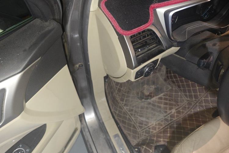 Used Ford Mondeo 2013 2.0L GTDi 200 Fashion Edition Driver Seat
