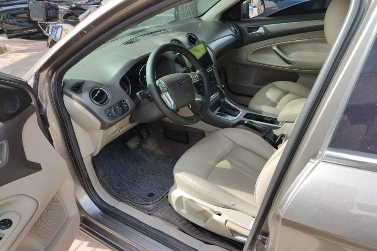 Used Ford Mondeo 2013 2.3L Fashion Edition Driver Seat