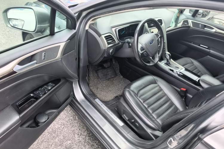 Used Ford Mondeo 2013 2.0L GTDi 200 Luxury Model Driver Seat