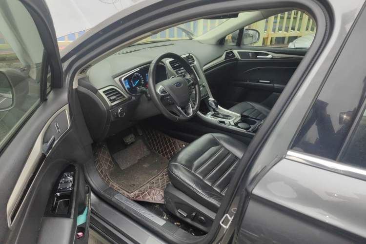 Used Ford Mondeo 2013 2.0L GTDi 200 Luxury Model Driver Seat