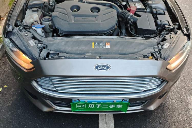Used Ford Mondeo 2013 2.0L GTDi 200 Fashion Edition Engine Bay