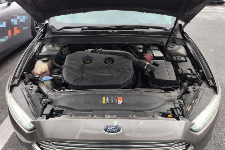 Used Ford Mondeo 2013 2.0L GTDi 200 Fashion Edition Engine Bay