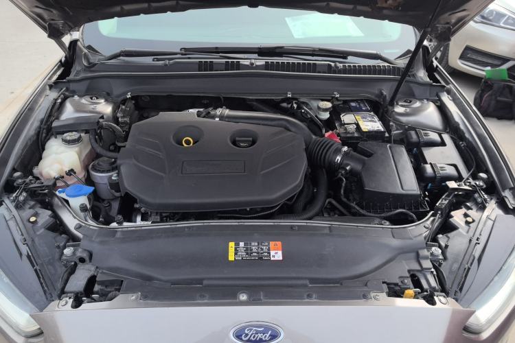 Used Ford Mondeo 2013 2.0L GTDi 200 Fashion Edition Engine Bay