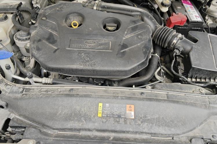 Used Ford Mondeo 2013 2.0L GTDi 200 Luxury Model Engine Bay
