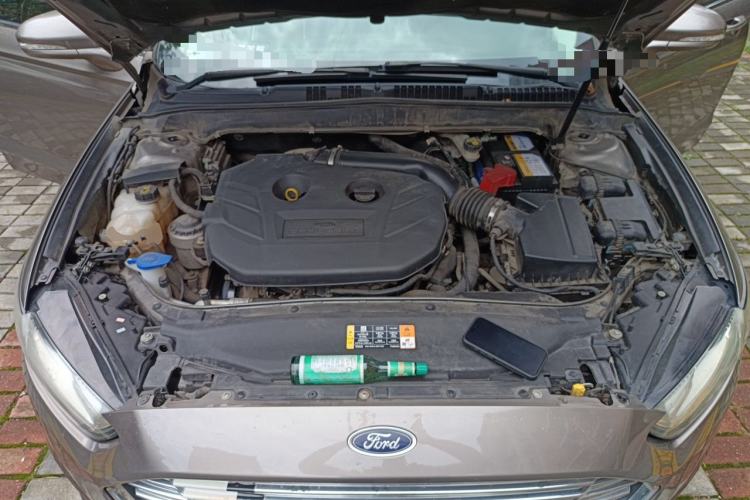 Used Ford Mondeo 2013 2.0L GTDi 200 Fashion Edition Engine Bay