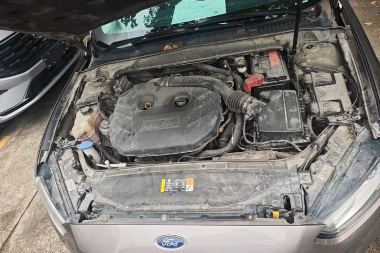 Used Ford Mondeo 2013 2.0L GTDi240 Luxury Sport Model Engine Bay