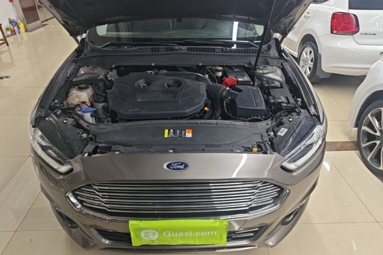 Used Ford Mondeo 2013 2.0L GTDi 200 Fashion Edition Engine Bay