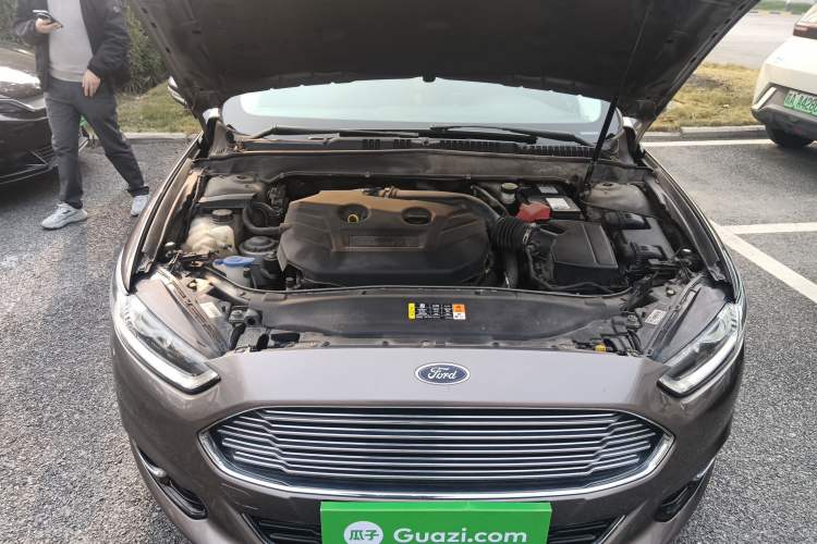 Used Ford Mondeo 2013 2.0L GTDi 200 Fashion Edition Engine Bay