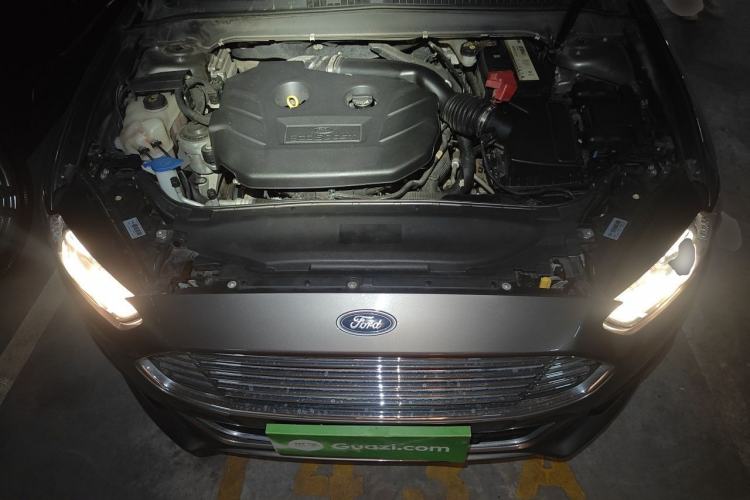 Used Ford Mondeo 2013 2.0L GTDi 200 Fashion Edition Engine Bay