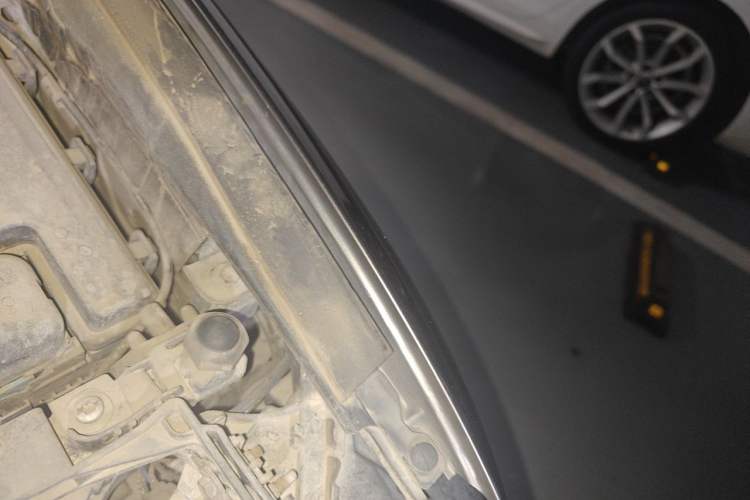 Used Ford Mondeo 2013 2.0L GTDi 200 Fashion Edition Engine Bay Left