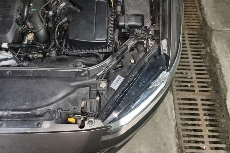 Used Ford Mondeo 2013 1.5L GTDi180 Fashion Edition Engine Bay Left