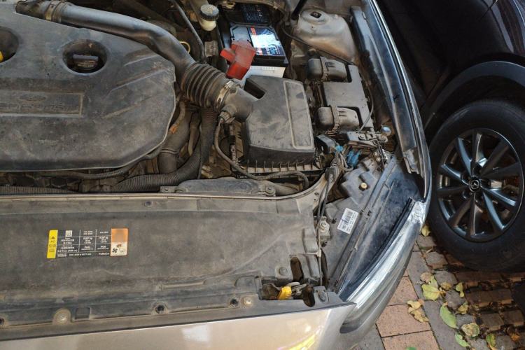Used Ford Mondeo 2013 2.0L GTDi 200 Fashion Edition Engine Bay Left