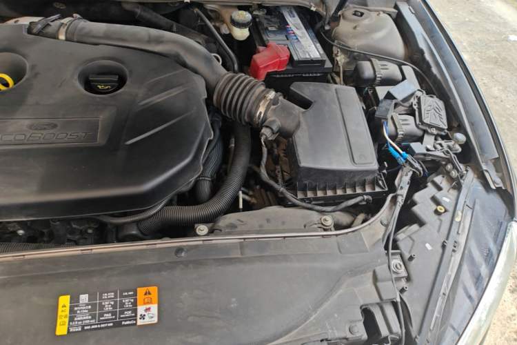 Used Ford Mondeo 2013 2.0L GTDi 200 Fashion Edition Engine Bay Left