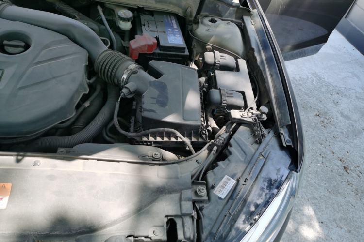 Used Ford Mondeo 2013 2.0L GTDi 200 Luxury Model Engine Bay Left