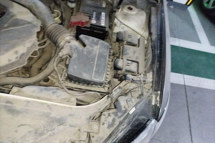 Used Ford Mondeo 2013 2.0L GTDi 200 Fashion Edition Engine Bay Left