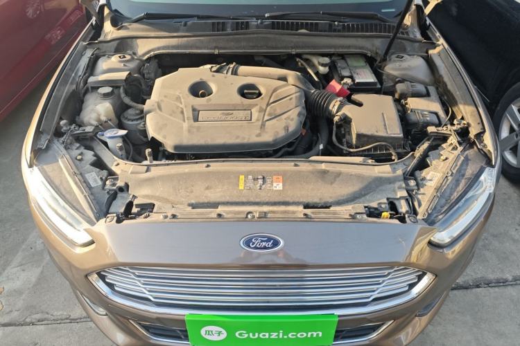 Used Ford Mondeo 2013 2.0L GTDi 200 Fashion Edition Engine Bay