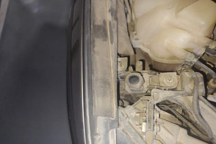 Used Ford Mondeo 2013 2.0L GTDi 200 Fashion Edition Engine Bay Right