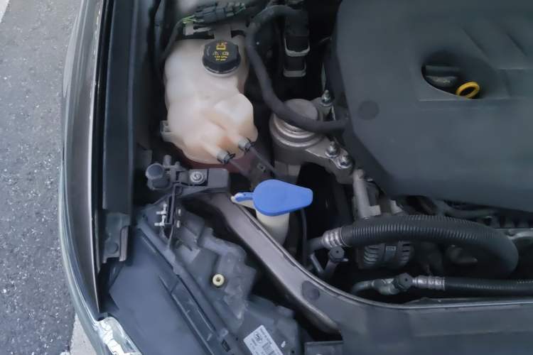 Used Ford Mondeo 2013 1.5L GTDi180 Fashion Edition Engine Bay Right