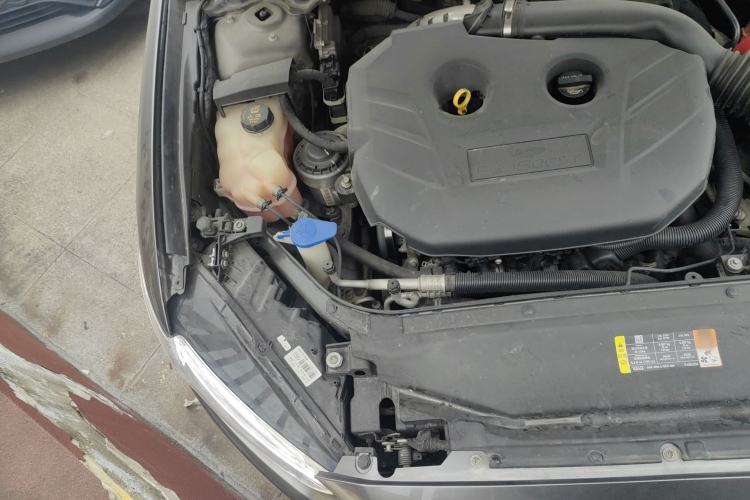 Used Ford Mondeo 2013 2.0L GTDi 200 Luxury Model Engine Bay Right