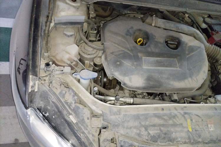 Used Ford Mondeo 2013 2.0L GTDi 200 Fashion Edition Engine Bay Right