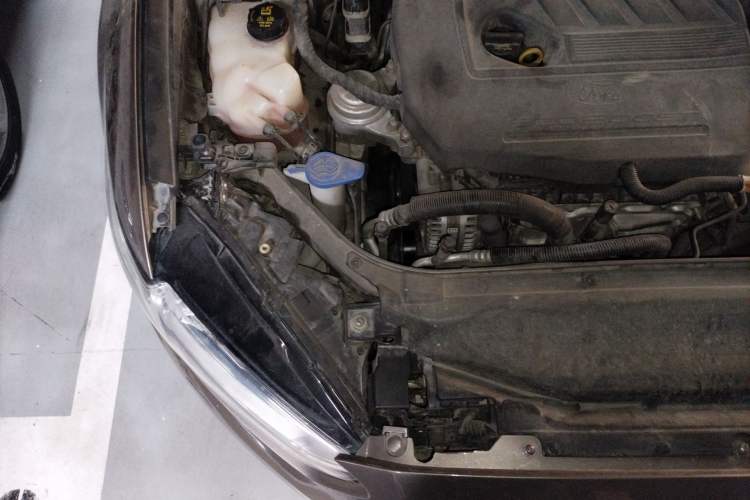 Used Ford Mondeo 2013 1.5L GTDi180 Fashion Edition Engine Bay Right