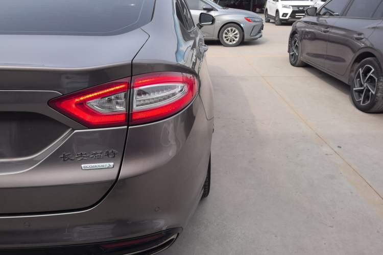 Used Ford Mondeo 2013 2.0L GTDi 200 Fashion Edition Exterior 3