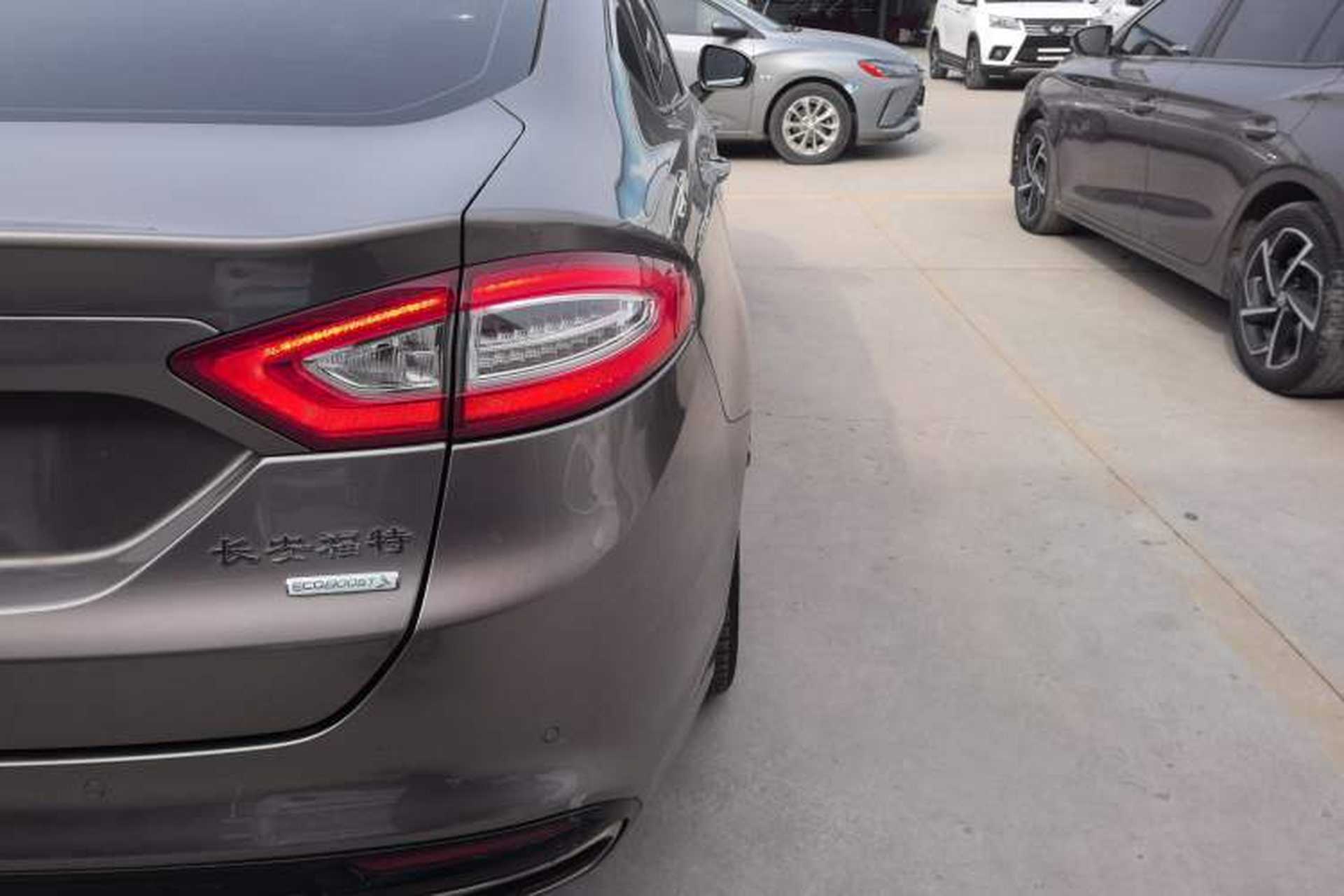 Used Ford Mondeo 2013 2.0L GTDi 200 Fashion Edition Exterior 3
