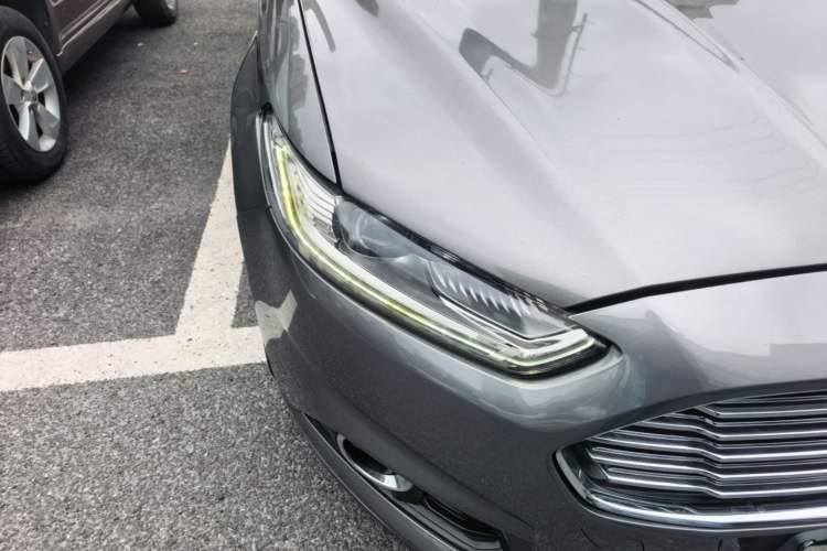 Used Ford Mondeo 2013 2.0L GTDi 200 Luxury Model Exterior 3