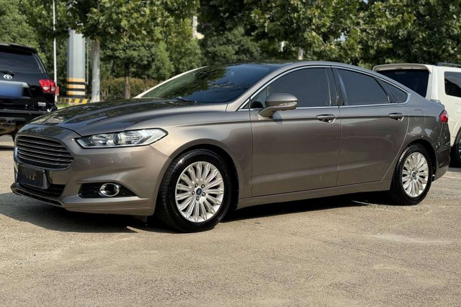 Used Ford Mondeo 2013 2.0L GTDi 200 Fashion Edition Exterior 4