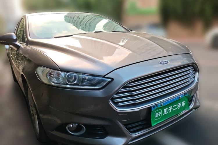 Used Ford Mondeo 2013 2.0L GTDi 200 Fashion Edition Front Right 45 Deg